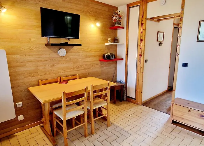 T2 Avec Terrasse, Proche Pistes, Parking Gratuit - Fr-1-755-21 Apartmán