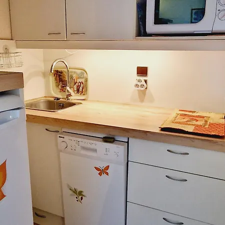 Apartment T2 Avec Terrasse, Proche Pistes, Parking Gratuit *
