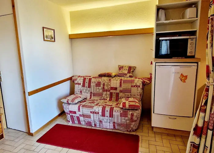 T2 Avec Terrasse, Proche Pistes, Parking Gratuit - Fr-1-755-21 *